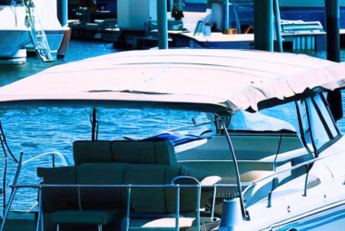 Pontoon Boat Bimini by the harbour